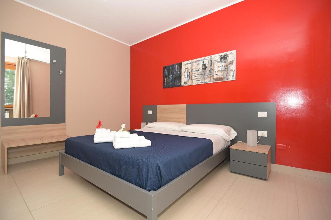 Clc Home B&B โกเซนซา ภายนอก รูปภาพ